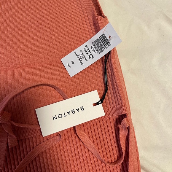 Brand new with tag Aritzia top - Picture 4 of 5